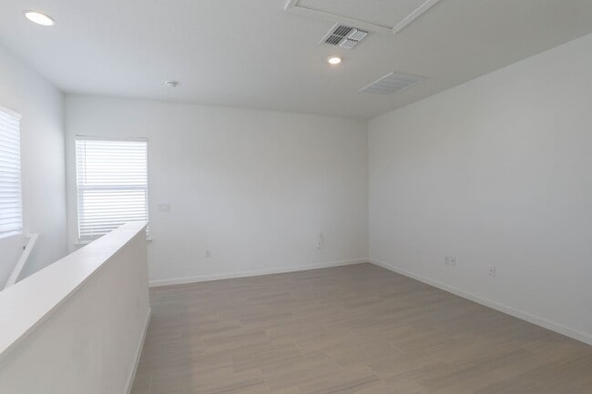 Building Photo - 5135 Lake Hamlin Trail