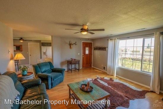 Foto del edificio - 2435 SW 27th St