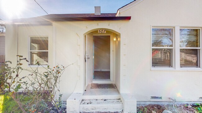 Foto del edificio - 507 Macklyn Ave