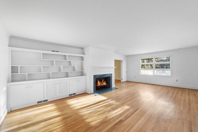 Foto del edificio - 8314 Country Oaks Rd
