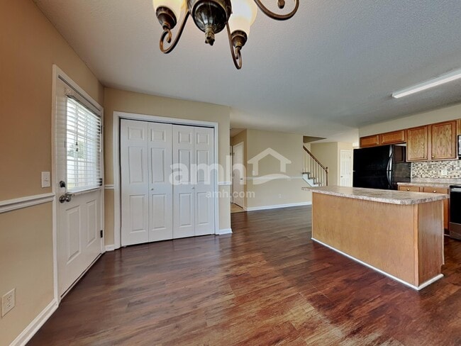 Building Photo - 4924 Lighthouse Ct