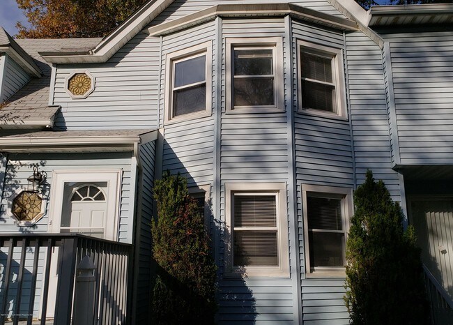 Building Photo - 22 Morningside Ave