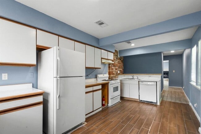 Foto del edificio - 7316 Overton St