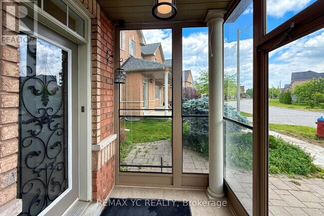 Photo du bâtiment - 24 Millwright Ave