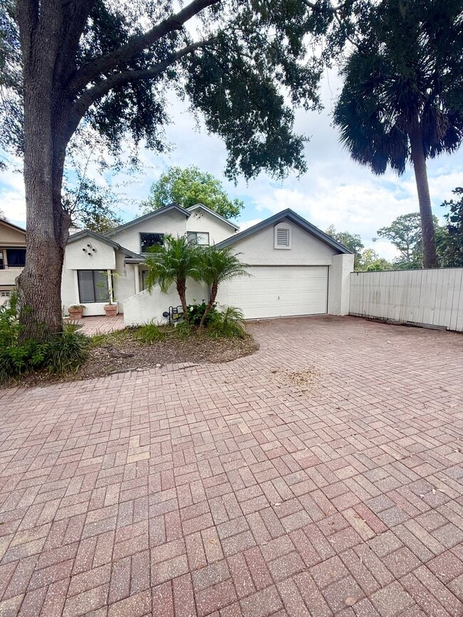 Photo - 621 Landings Pl House