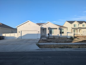 Building Photo - 1595 S 300 W