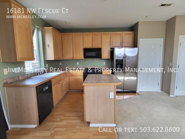 Building Photo - 16181 NW Fescue Ct