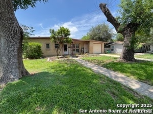 Primary Photo - 318 Sprucewood Ln