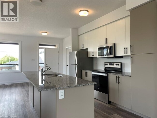 Building Photo - 350 River Rd