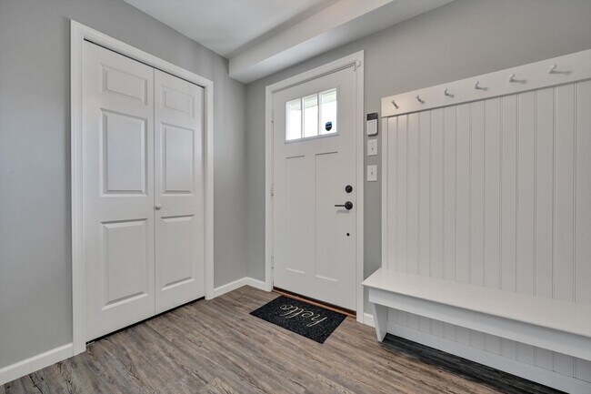 Foto del edificio - 216 Highland Ct