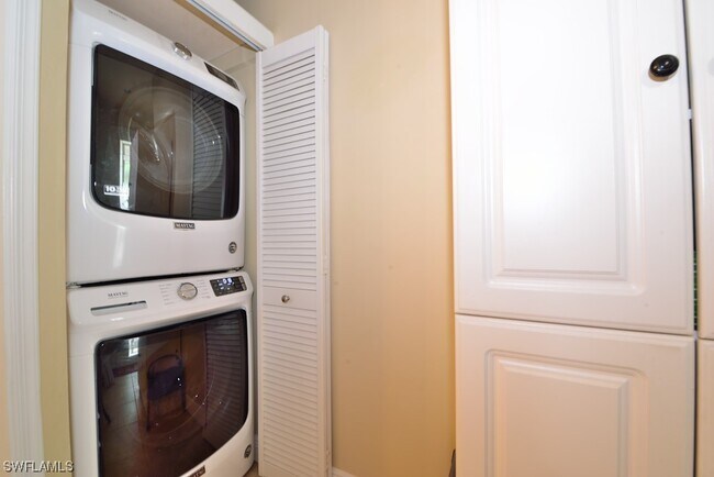 Foto del edificio - 15192 Seabreeze Cove Cir