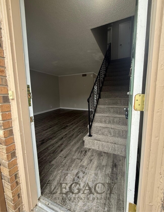 Photo - 1073 Harold Dr Townhome