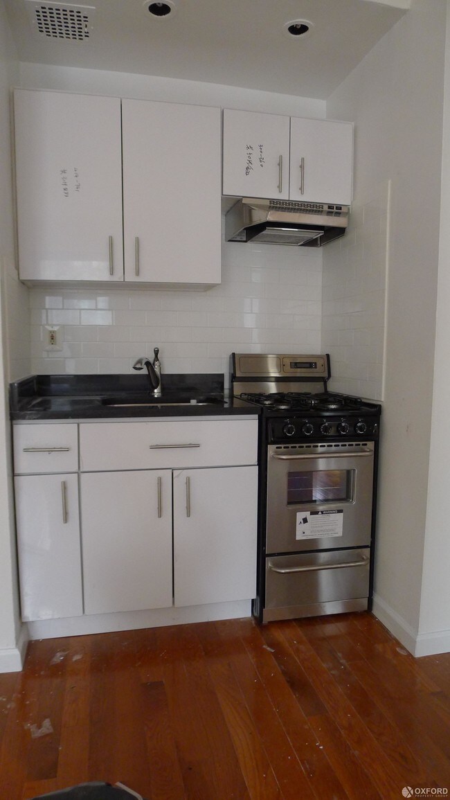 Building Photo - 11 East 32nd Street