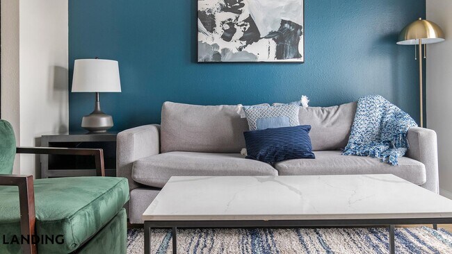 Foto del edificio - 215 Hunters Lk Wy