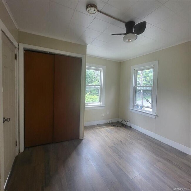 Foto del edificio - 123 Old Turnpike Rd