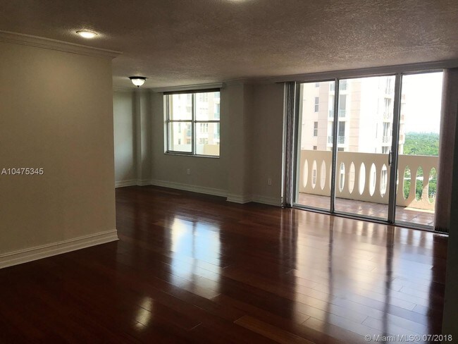 Foto del edificio - 625 Biltmore Way