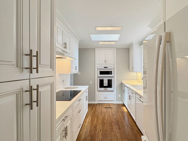 Foto del edificio - 609 Indian Springs Ct