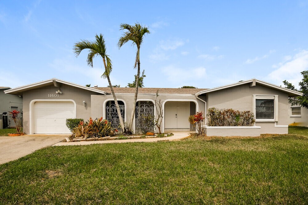 Foto principal - 11601 NW 14th Ct
