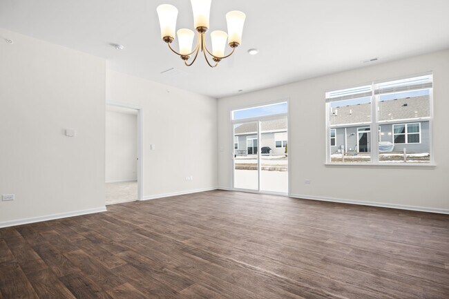 Building Photo - 218-220 Sussex Ct
