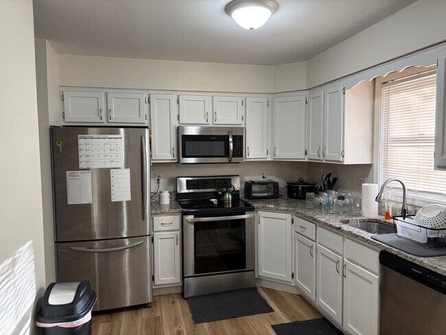 Foto del edificio - 91 Knollwood Dr