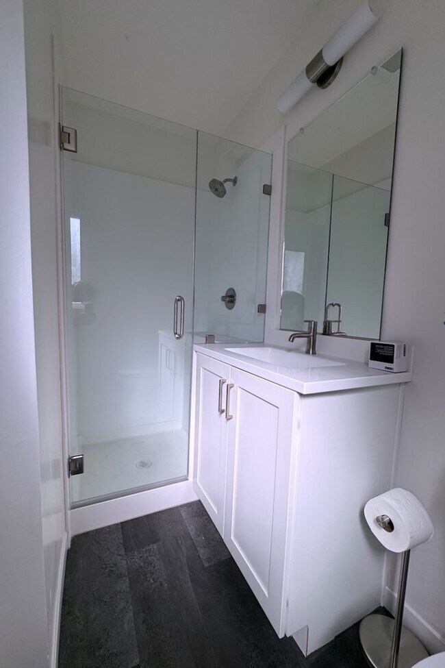 Building Photo - Prime Downtown Davis Location - Recently R...