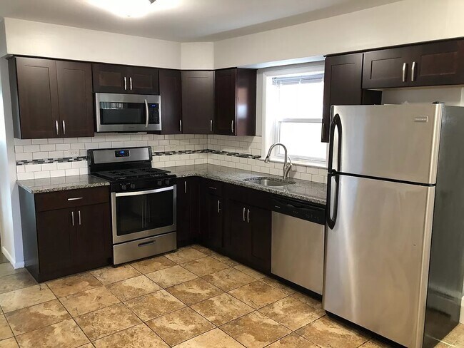 Foto del edificio - 7542 Brown Ave