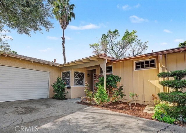 Building Photo - 4413 Canoga Dr
