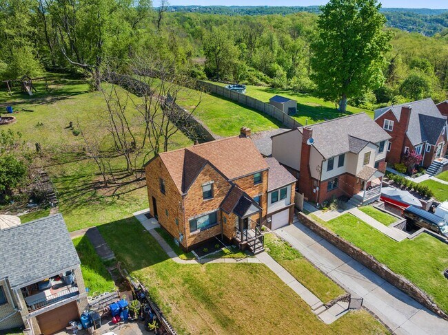 Foto del edificio - *Newly Renovated & Spacious 4BD/3BA Single-Family Home Available in Baldwin*