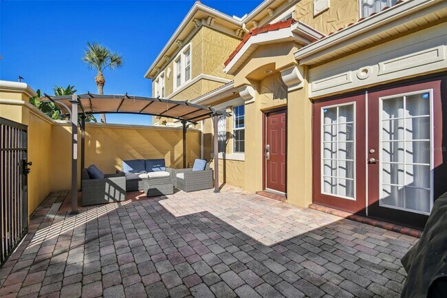 Building Photo - 2894 Bella Vista Dr