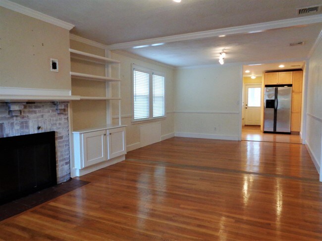 40 Cottage Farm Rd Unit 2 Brookline Ma 02446 Apartment For