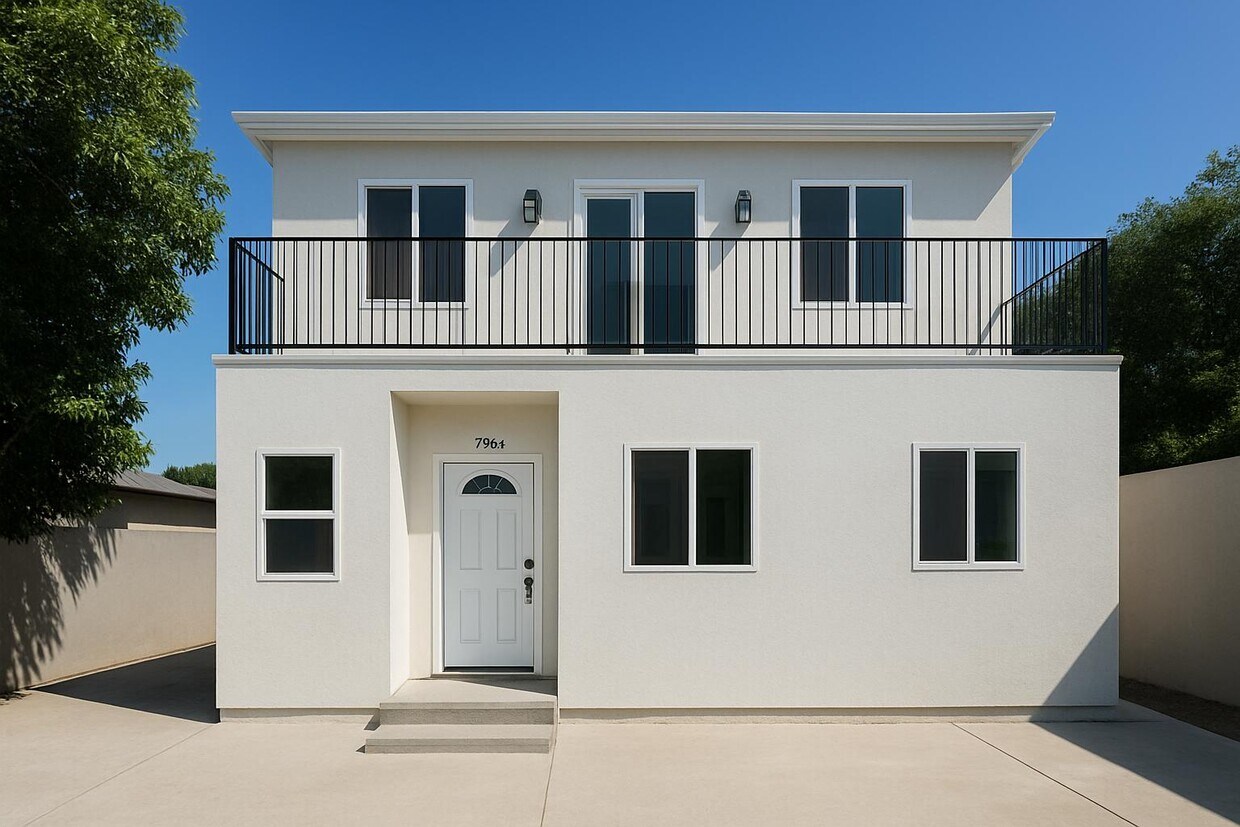 Foto principal - 7344 Topeka Dr