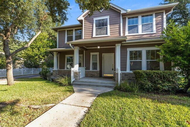 Building Photo - 921 Truman Ln