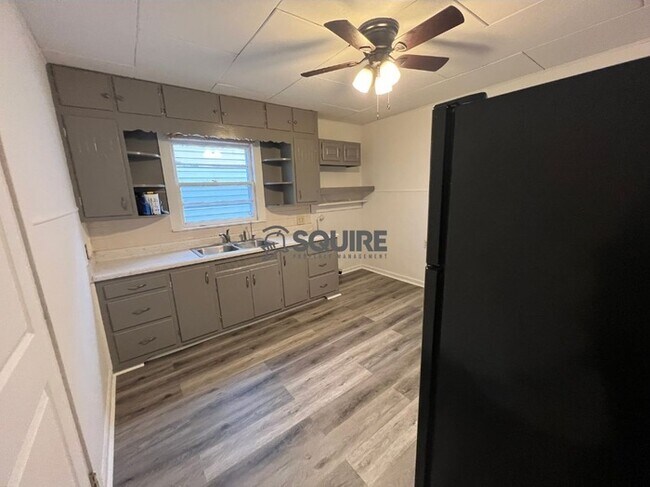 Foto del edificio - 5134 Miller St, Indianapolis, IN 46241