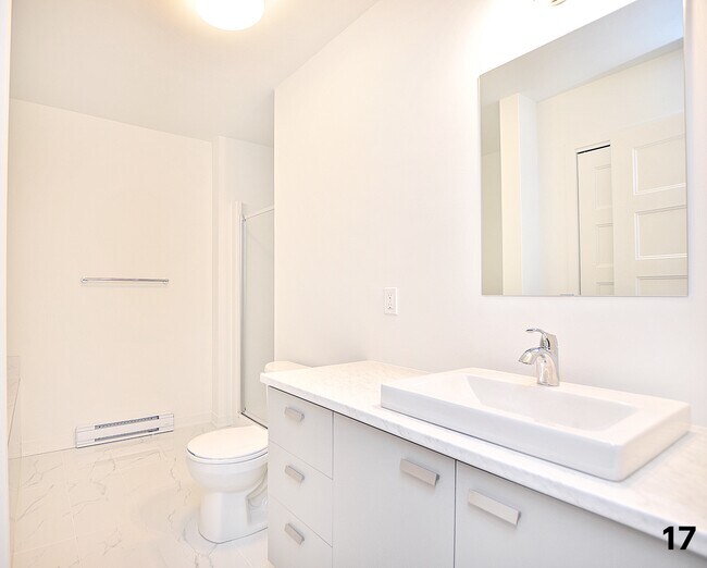 Photo du bâtiment - 1651 Ln Avenue de