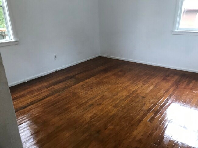 Foto del edificio - 3471 Stauss Ave