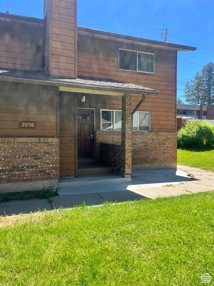 Primary Photo - 3556 S Van Buren Avenue