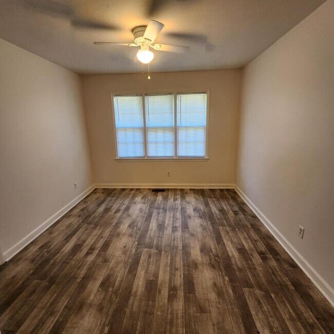 Photo - 217 Singletree Dr House