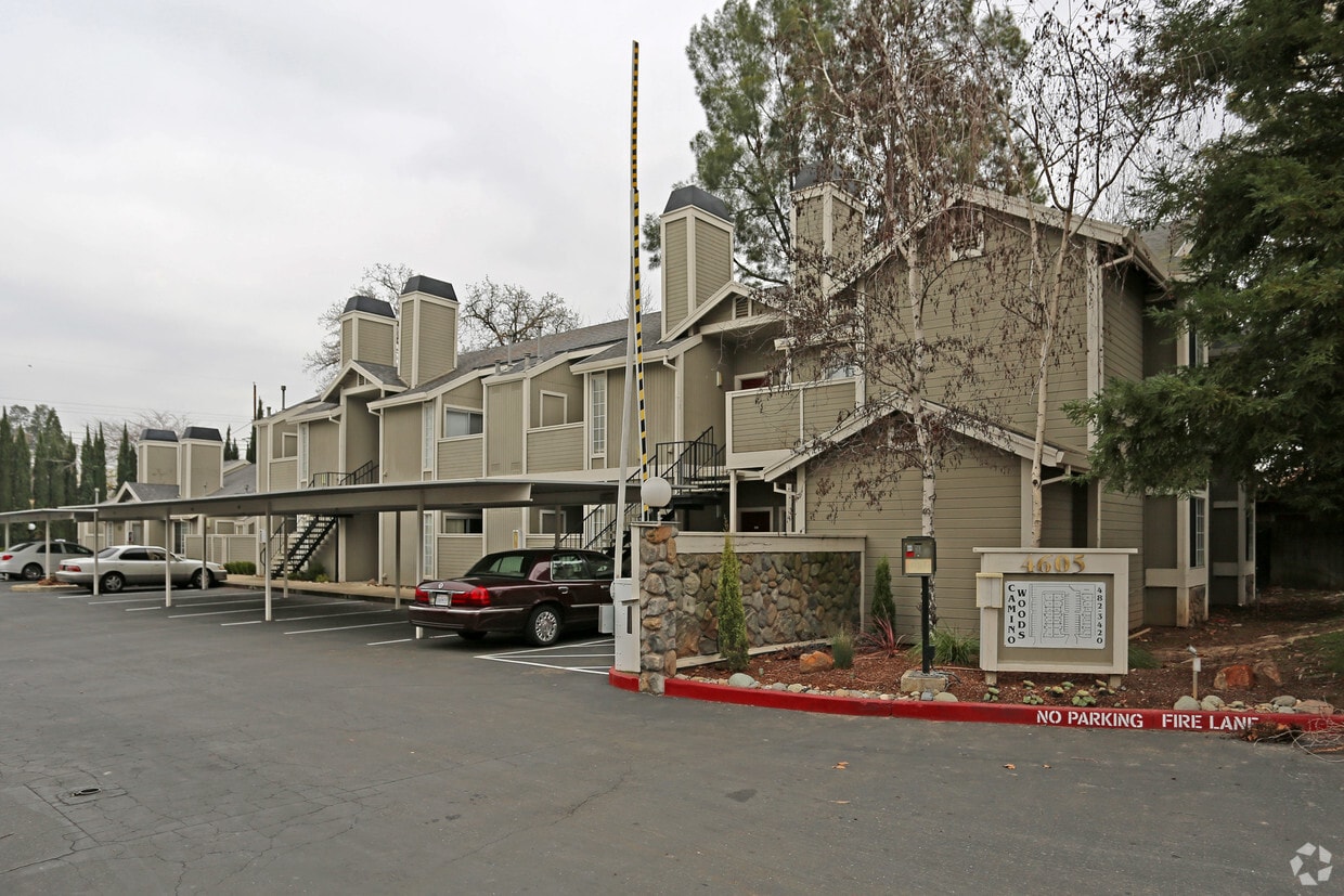 Building Photo - Camino Woods