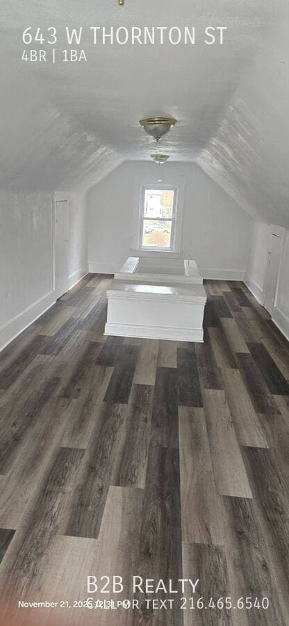 Foto del edificio - 643 W Thornton St