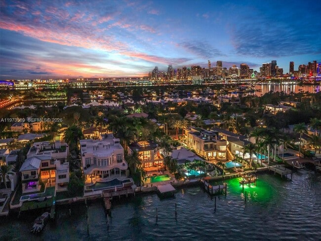 Building Photo - 279 N Hibiscus Dr