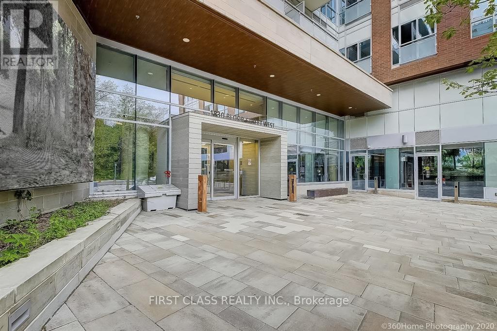 Photo principale - 1830-1830 Bloor St W