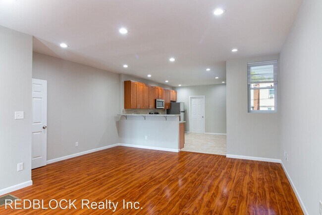 Building Photo - 4 br, 2.5 bath House - 1633 W Grange Ave