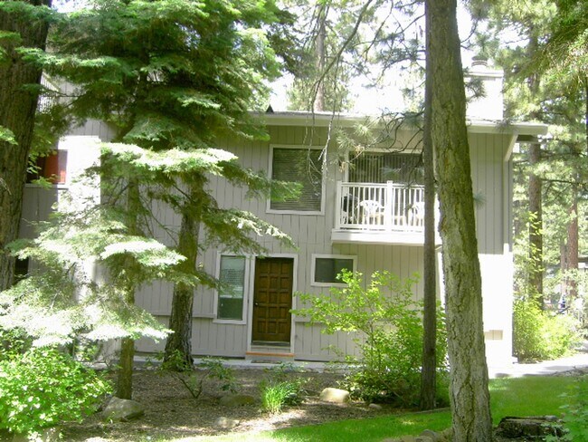 Foto del edificio - Incline Village, Lake Tahoe, Nevada walk t...