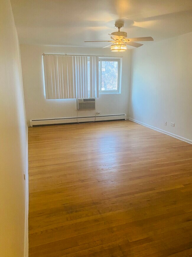 Foto del edificio - 1415 W Lunt Ave