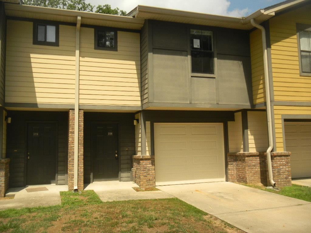 2320 Timber Oak Ln, Tallahassee, FL 32304 Townhouse for Rent in