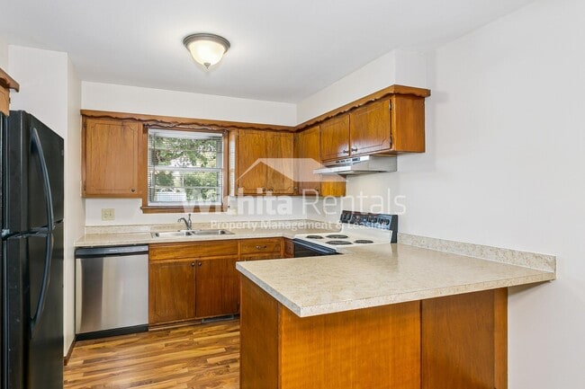 Building Photo - 3 bedroom 1 bathroom home in Northwest Wic...