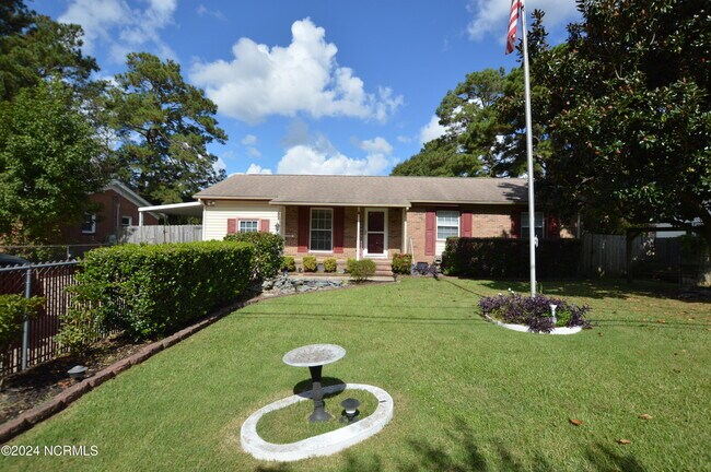 Foto del edificio - 202 Shamrock Dr