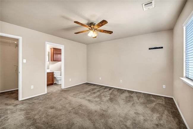 Building Photo - 1822 Enchanted Rock Dr
