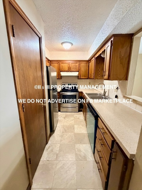 Foto del edificio - 1424 E Mart-Way Cir