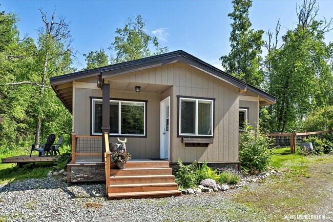 Building Photo - Cute 1 bedroom + 1 Bathroom w/ office - UT...